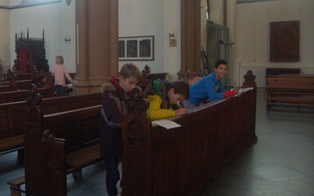 Ökumene-Reihe in den 6. Klassen: Besuche in den Kirchen
