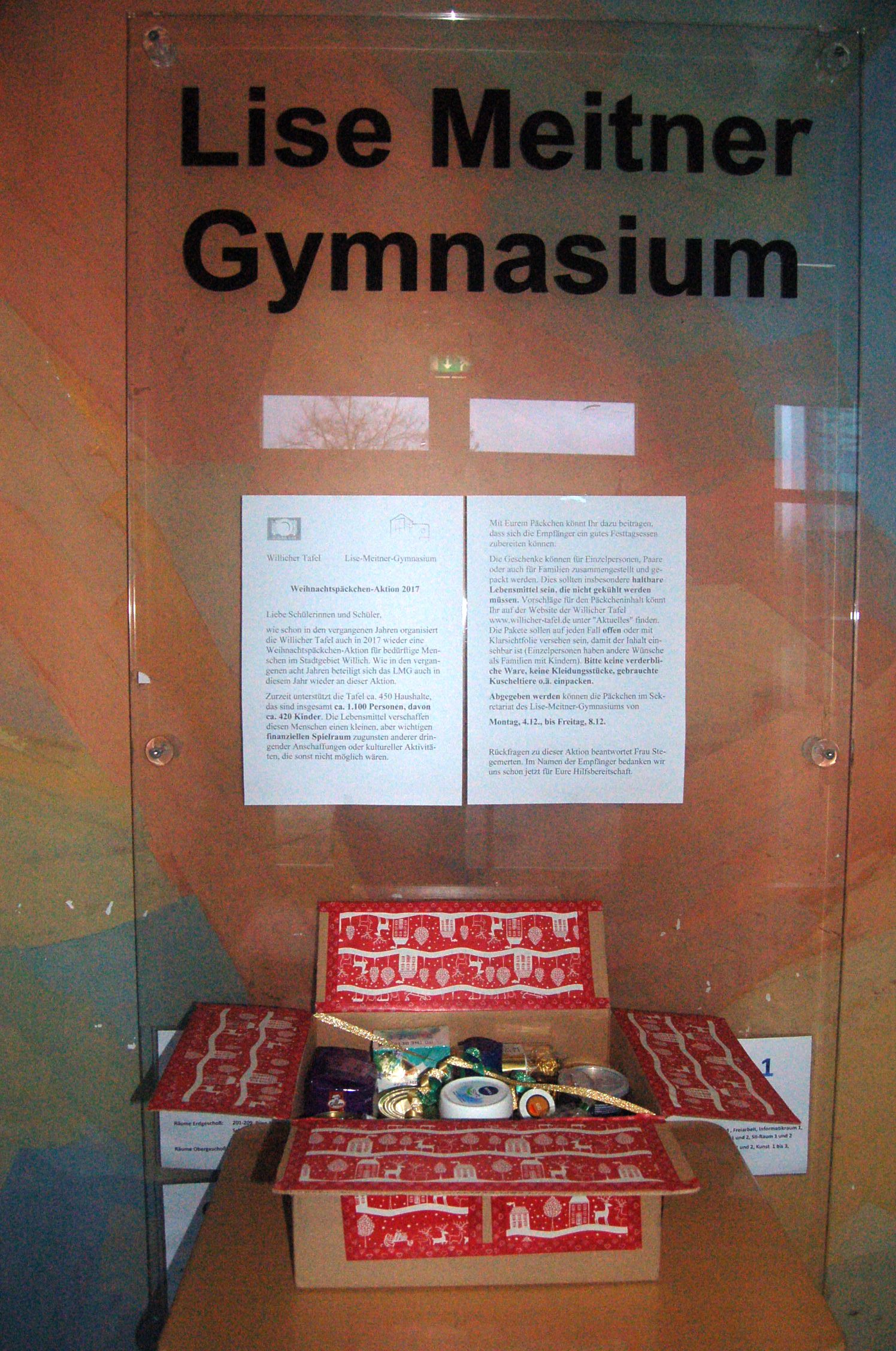 Weihnachtspackchen Willicher Tafel Lise Meitner Gymnasium