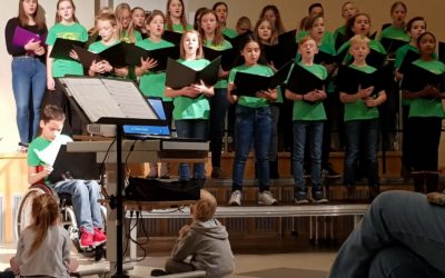 Vorweihnachtliche Stimmung beim Mitsingkonzert