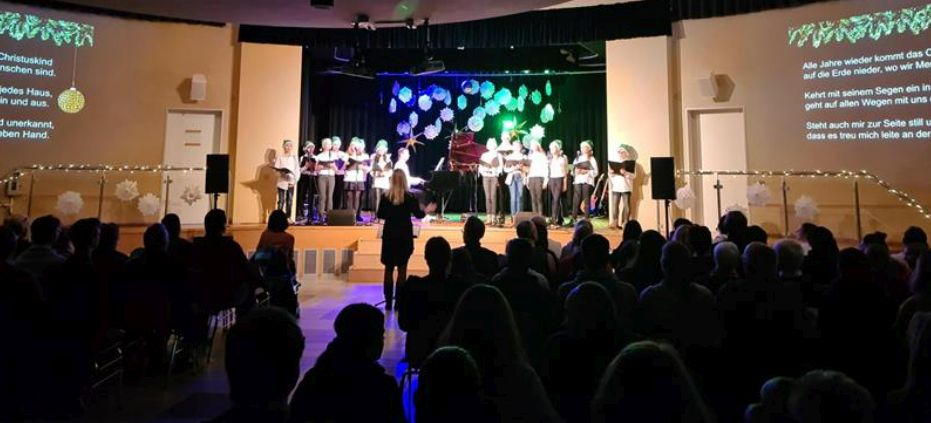 Endlich wieder! Mitsing-Konzert im Forum!