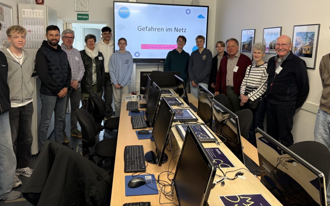 Informatikkurs besucht den Senioren Computer-Club Willich